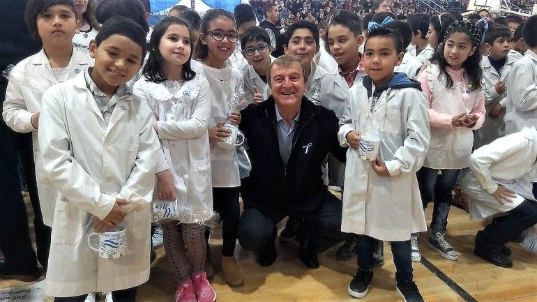 Cientos de chicos prometieron lealtad a la bandera