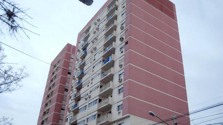 La Secretaría de Fiscalización y Organización Interna ocupa uno de los pisos superiores del edificio municipal.