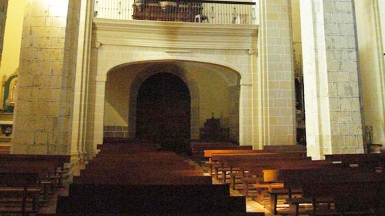 Robaron en una iglesia de Villa Regina y terminaron presos