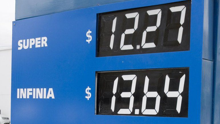 Desde hoy, cargar combustible cuesta un 6% más