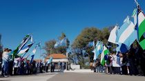 De prosperar el proyecto que presentaron legisladores del PJ-NE, en los actos oficiales y escolares se cantará la Marcha de Malvinas tras los himnos. 