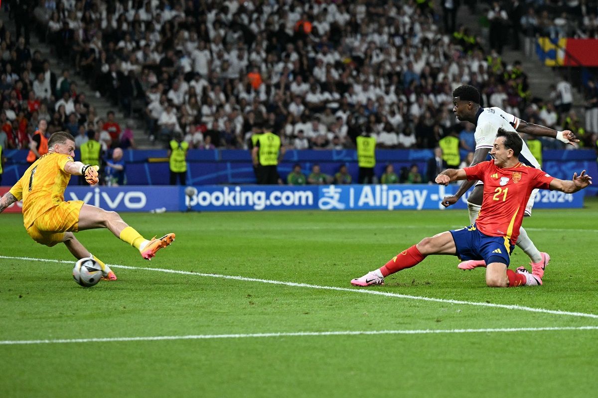 El delantero de la Real Sociedad toca al gol en el minuto 86 y le da la Eurocopa 2024 a España.&nbsp;