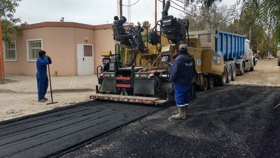La Municipalidad de Cipolletti comenzó trabajos de repavimentación en la Ruta Chica.&nbsp;