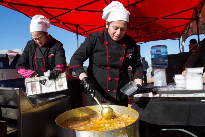 Así se celebró el 25 de Mayo en el Estadio Municipal de Cipo