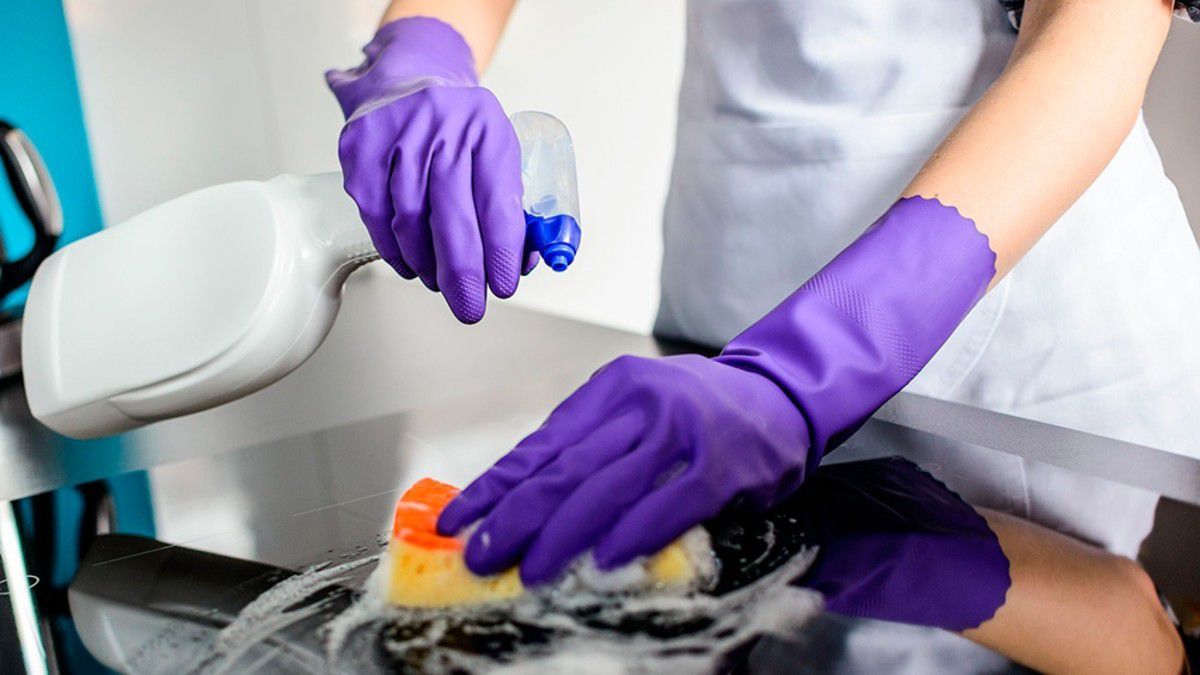 Sueldo empleadadoméstica mayo 2025: cuánto cobran por hora