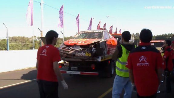 Manu Urcera despistó y volcó en una prueba de Oberá