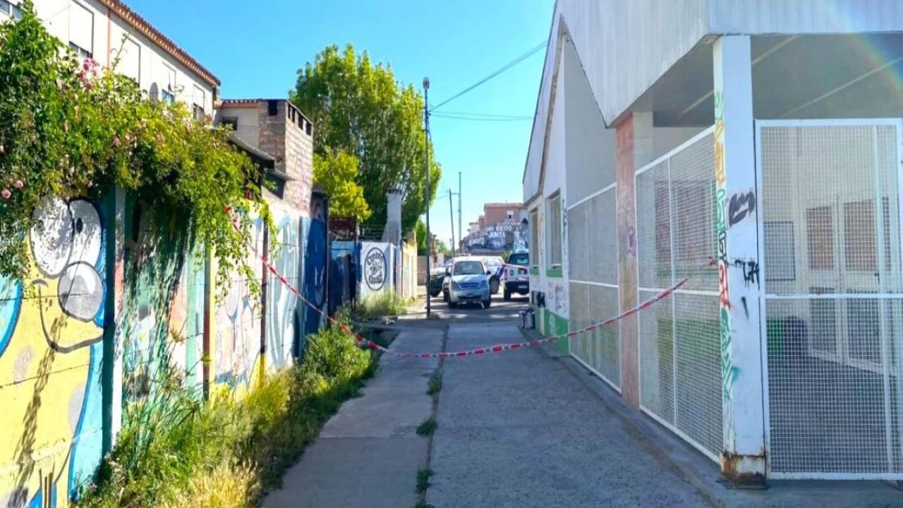 El pasillo donde ocurrió el asesinato, justo detrás del Jardín.