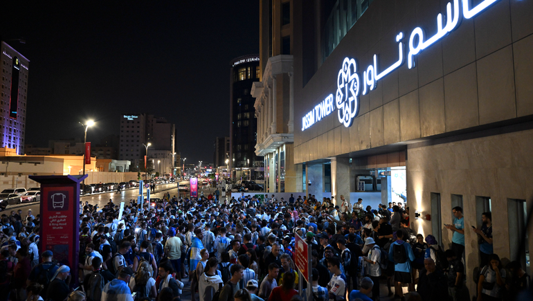 Piquete de hinchas argentinos que reclaman entradas para la final