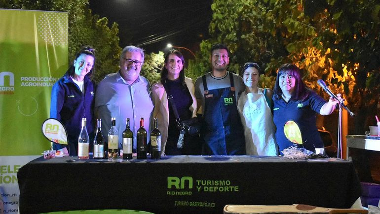 Villa Regina celebró la llegada de la Vendimia a pura fiesta
