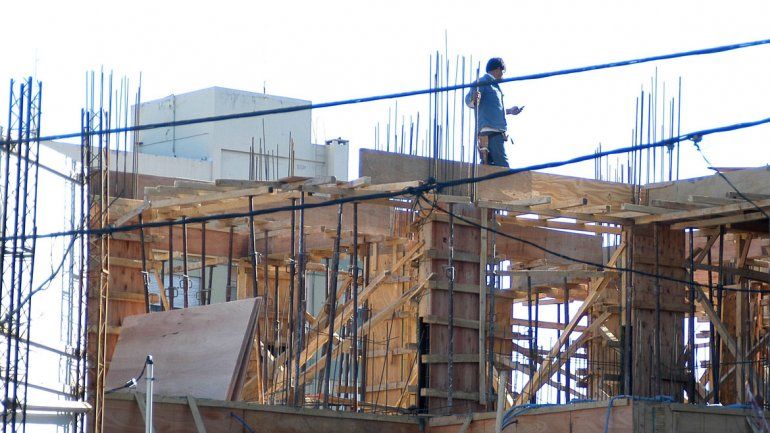 Los edificios mantienen la cantidad de metros cuadrados proyectados, pero el número de proyectos nuevos bajó.