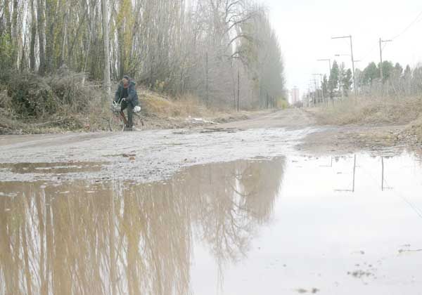 Tres máquinas saldrán a reparar calles