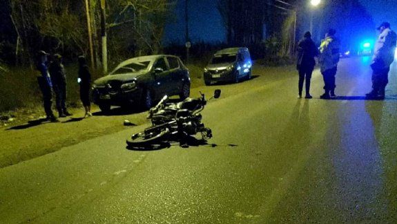 Ruta 65: motociclista fue embestido desde atrás y está grave