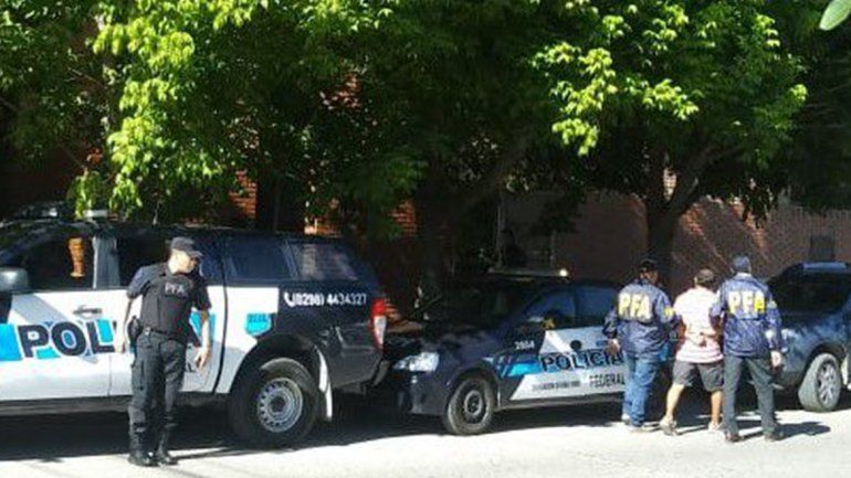 Cayó en Balsa Las Perlas un abusador de menores buscado en Chile