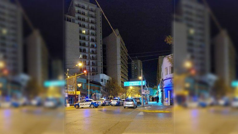 Se les murió un familiar y destrozaron la guardia de una clínica