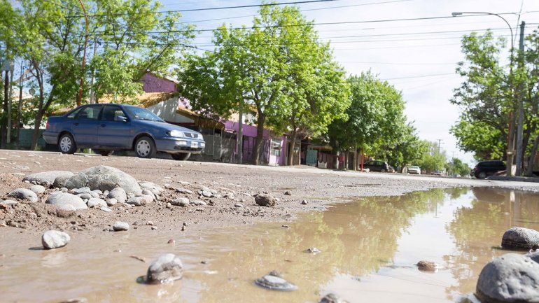 Tienen que pagar un asfalto que no pasa por sus casas