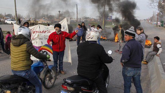Abuso en Puente 83: hubo acuerdo y levantaron las protestas