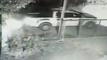 atacaron a inspectores y policias por interrumpir una fiesta