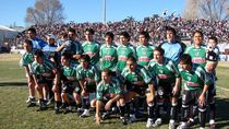 Arriba: Raúl Ruiz, Jorge Cid, Pablo Pérez, Gastón Ourequi, Julio Ibáñez, Hugo Prieto, Marcos Carrasco, Guillermo Ferreyra y Roberto Muñoz. Abajo: Henry Homann, Adrián Nahuel (capitán), Daniel Carou, Mariano Figueroa, Oscar Padua, Leonardo Larenas, Lean