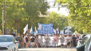 La movilización comenzó en la Plaza de la Justicia de Cipolletti.&nbsp;