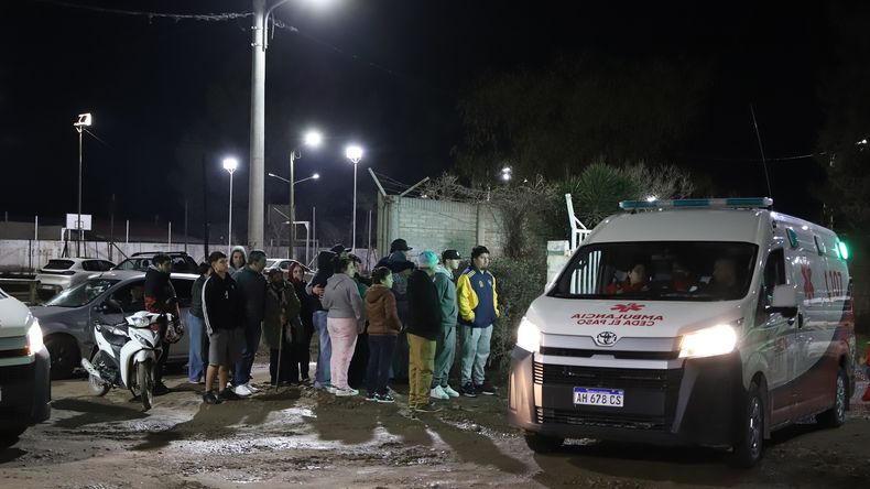 Desesperación: buscan a un nene de 6 años en la zona del EPAS, temen que haya caído al agua | LMCipolletti.com Desesperación: buscan a un nene de 6 años en la zona del EPAS, temen que haya caído al agua