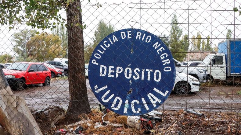 La Justicia investiga a un funcionario de ARSA y una jefa policial por la entrega de autopartes.