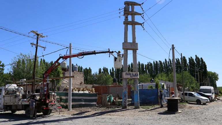 Más de 2.500 familias cipoleñas ya tienen luz regular