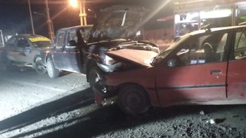 un hombre y un nene resultaron heridos tras un choque frontal