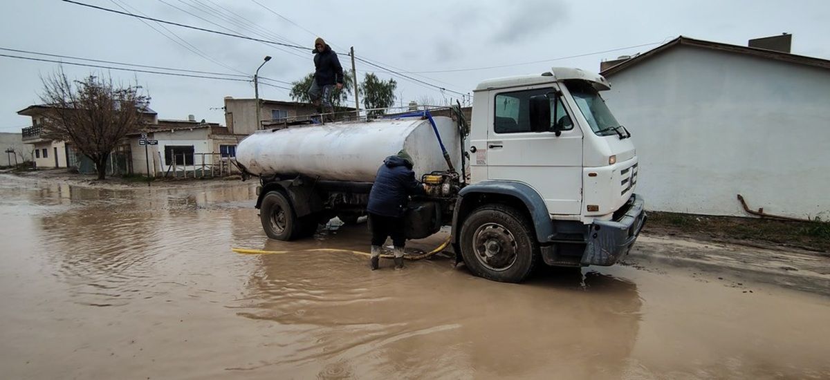 El municipio asiste a los barrios más afectados por las lluvias.