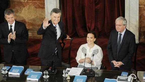 Macri expone en el Congreso temas clave para su gestión 