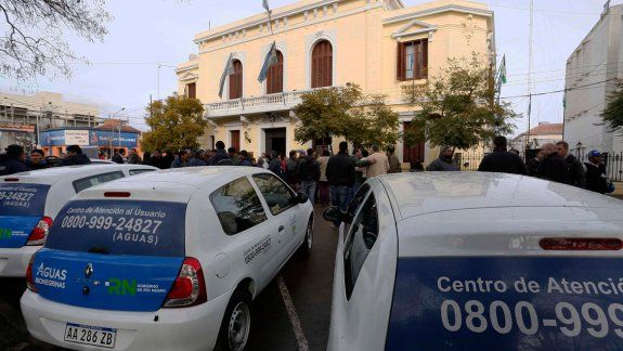 La entrega la encabezó el gobernador Weretilneck, en Viedma.