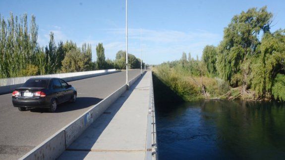 El tercer puente está listo desde hace años y esperaba por los accesos.