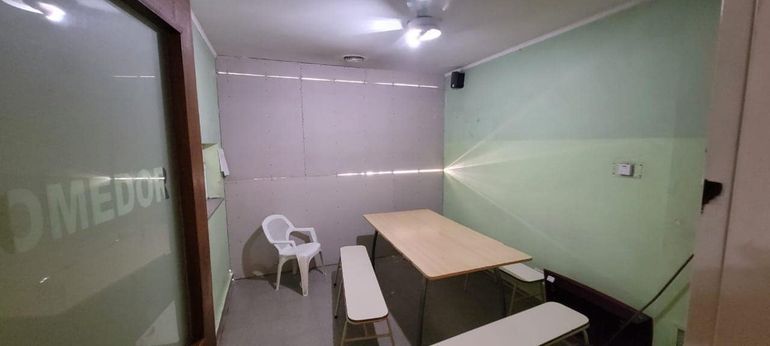 Las instalaciones del comedor del Hospital tienen un tamaño demasiado pequeño y no resultan funcionales ni cómodas. Por eso, la alternativa pasa por contar con una nueva dependencia, acorde a los requerimientos del personal y los universitarios que lo utilizan.