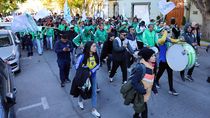 la justicia dejo sin efecto el decreto que eliminaba el dia del trabajador del estado