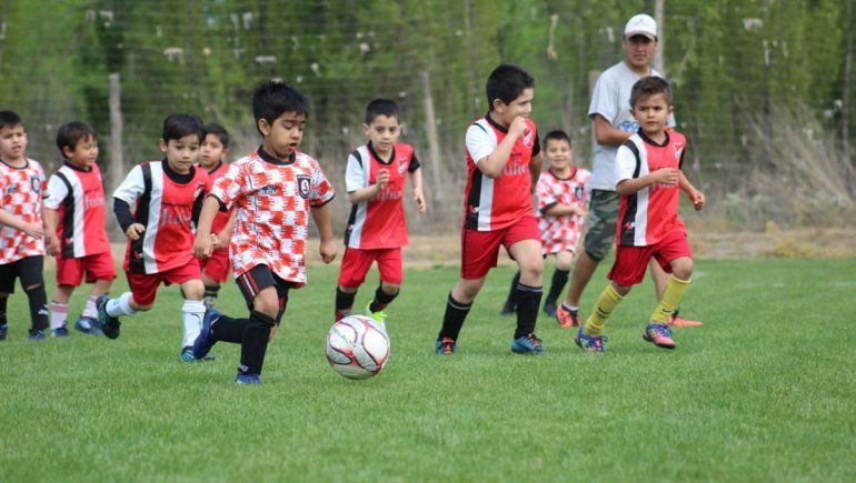 Los chicos de Los Humildes  y un cierre de fiesta