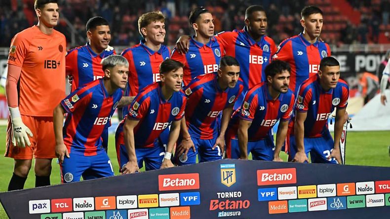 Los referentes de San Lorenzo se reunieron con el presidente Marcelo Moretti en el medio de una crisis institucional. | LMCipolletti.com Los referentes de San Lorenzo se reunieron con el presidente Marcelo Moretti en el medio de una crisis institucional.