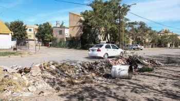 Ya es una costumbre ver basura acumulada en las calles cipoleñas.