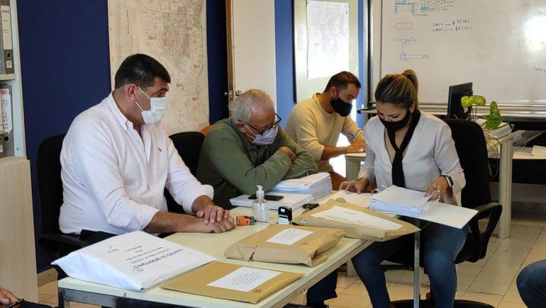 Dos propuestas para la construcción del Centro de Monitoreo 911