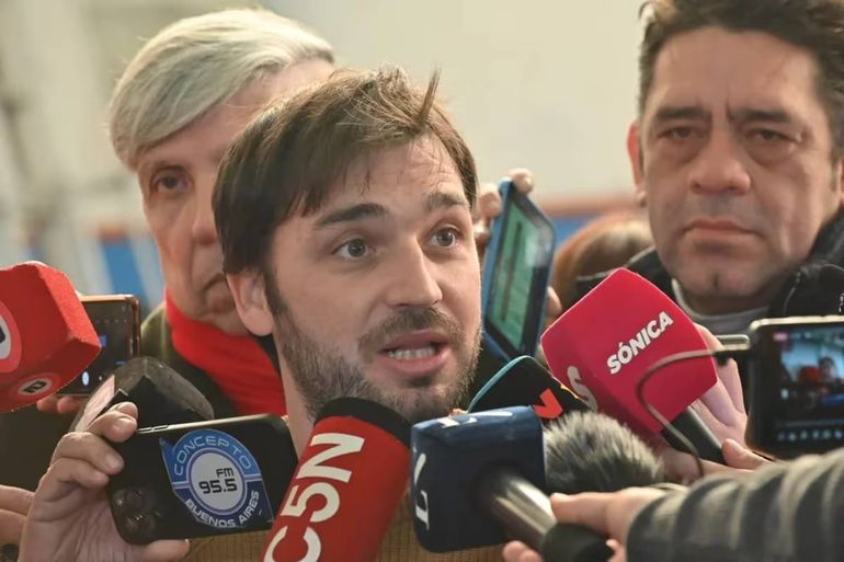 El gobernador de Chubut amag&oacute; con frenar la producci&oacute;n de gas y petr&oacute;leo en su provincia. Lo amenazaron con ser enjuiciado y dijo estar dispuesto a ir preso.
