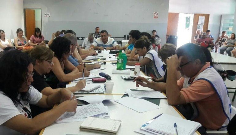 UnTER sostiene estado de alerta y se declaró sesión permanente