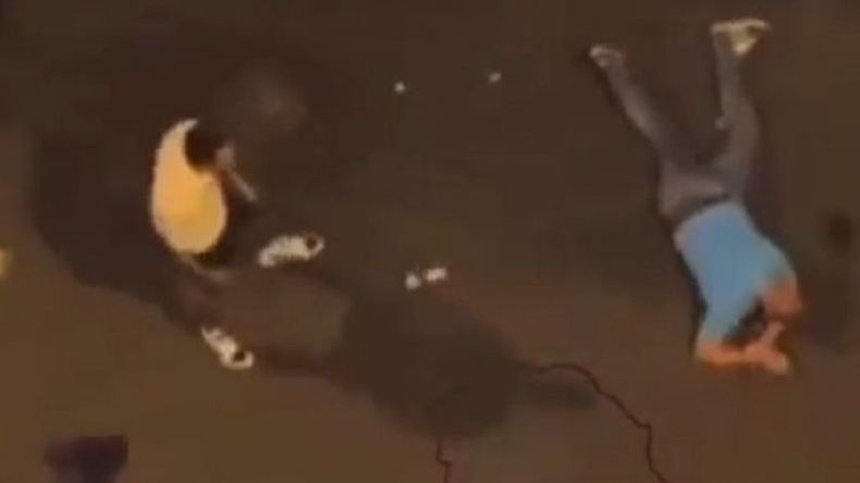 Salieron al boliche a festejar la victoria, recibieron insultos racistas y se agarraron a trompadas