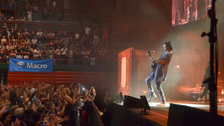 El día que Ricardo Arjona jugó al pádel en Neuquén