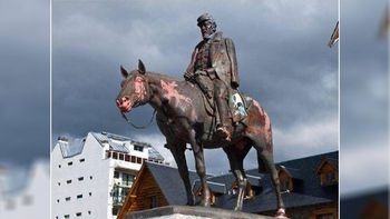 polemica, amenazas y nueva grieta por un monumento a roca