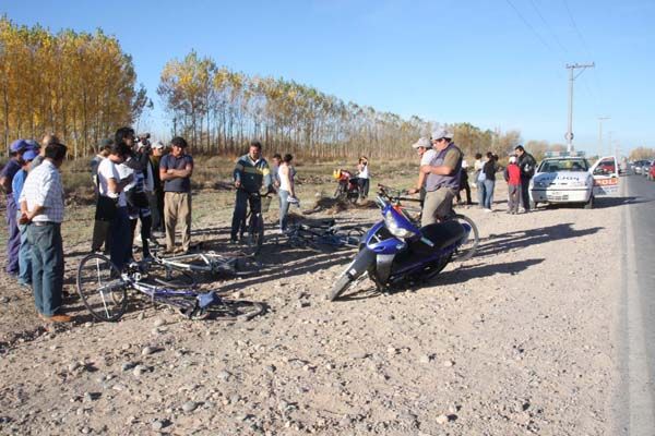 Ciclistas atropellados, con heridas leves