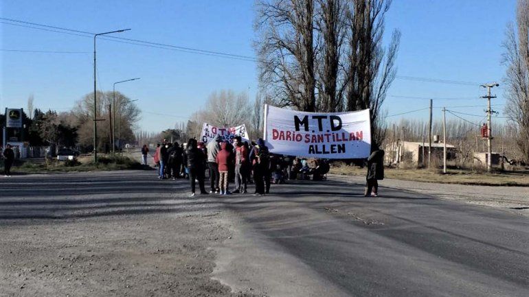 Organizaciones sociales cortan las Rutas 65 y 22 en el día de San Cayetano