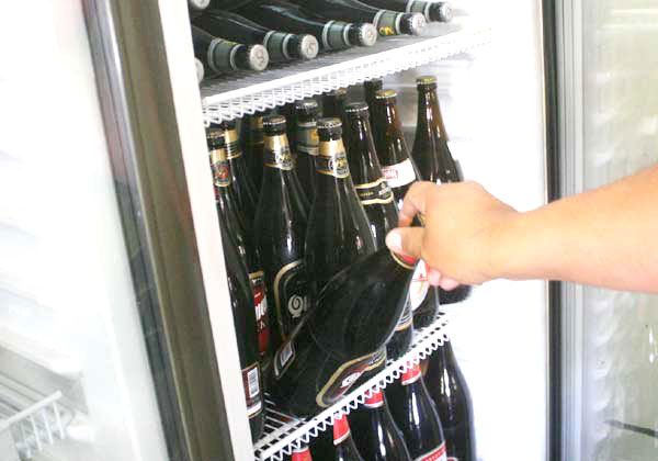 Reinciden en la venta clandestina de alcohol pese a recientes allanamientos