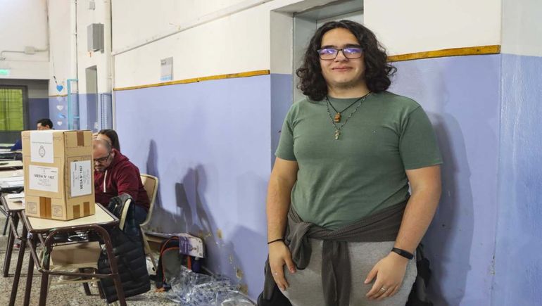 Tiene 18 y fue fiscal de Milei: ¿por qué votan los pibes al libertario?