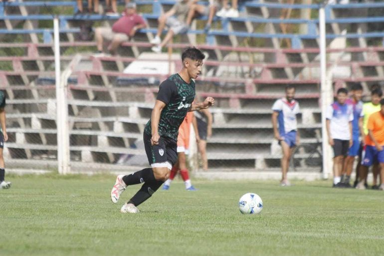 Iñaki Marcos anduvo bien en el primer amistoso de Cipolletti