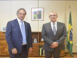 El embajador Scioli y el ministro de Energía brasileño, Bento Albuquerque, se reunieron hoy.&nbs | LMCipolletti.com El embajador Scioli y el ministro de Energía brasileño, Bento Albuquerque, se reunieron hoy.&nbs