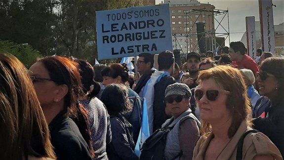 Los militantes del ginecólogo Rodríguez Lastra dijeron presente 