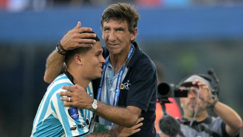 Gustavo Costas habló sobre la posibilidad que Juanfer Quintero juegue en River